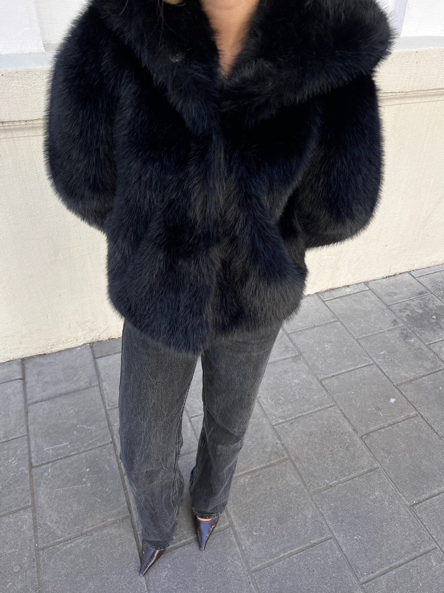 Ida Faux Fur Black Clermonte